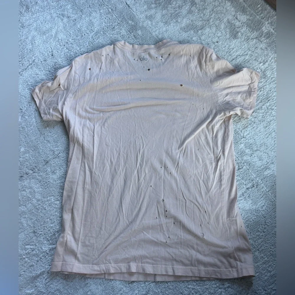 Alo Yoga tee distressed‎ tan crewneck lightweight grunge breathable neutral med